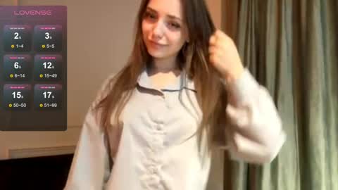 Snapshot of aliciacampbellia chatting on 04-18-26, 06:34 Alice online show from 04-18-26, 06:34