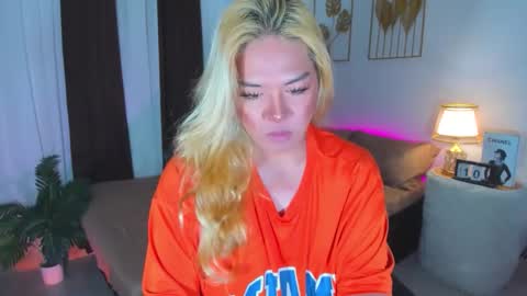 Snapshot of aliciacum chatting on 11-15-25, 11:40 aliciacum online show from 11-15-25, 11:40