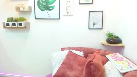 aliciacute    online show from 10-16-25, 07:04