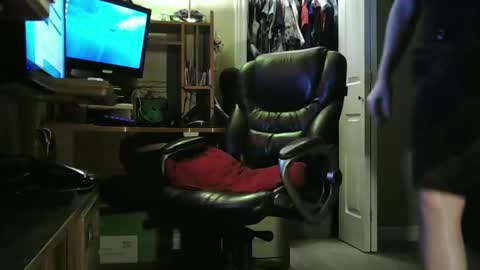 Alicia deHart  Help me reach 1000 Followers. Its FREE online show from 01-11-26, 07:57