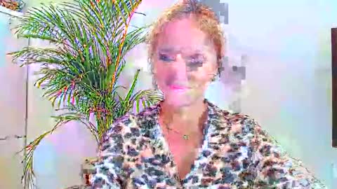 Alicia online show from 10-14-25, 01:23