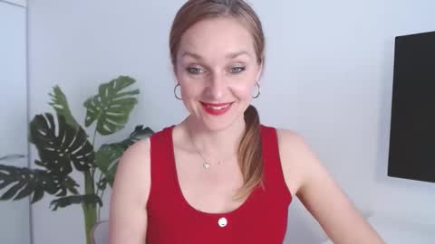 Snapshot of alicialux chatting on 04-07-26, 02:06 Alicia online show from 04-07-26, 02:06