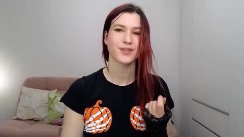 alicianoveli online show from 10-31-25, 03:02