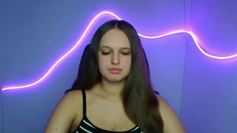 Snapshot of alicie_dream_ chatting on 09-24-25, 11:13 Alicie online show from 09-24-25, 11:13