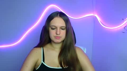 Snapshot of alicie_dream_ chatting on 09-26-25, 11:14 Alicie online show from 09-26-25, 11:14