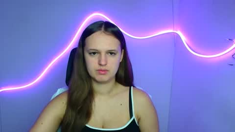 Snapshot of alicie_dream_ chatting on 09-28-25, 05:13 Alicie online show from 09-28-25, 05:13