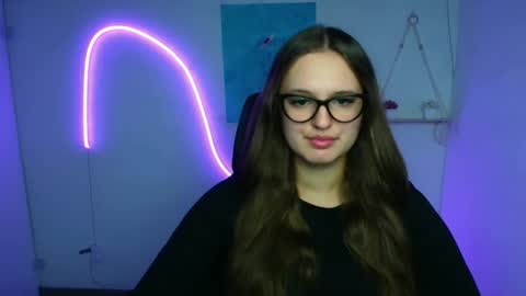 Snapshot of alicie_dream_ chatting on 10-24-25, 11:17 Alicie online show from 10-24-25, 11:17