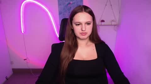 Snapshot of alicie_dream_ chatting on 10-30-25, 12:17 Alicie online show from 10-30-25, 12:17