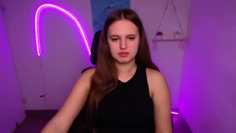 Snapshot of alicie_dream_ chatting on 11-07-25, 06:57 Alicie online show from 11-07-25, 06:57