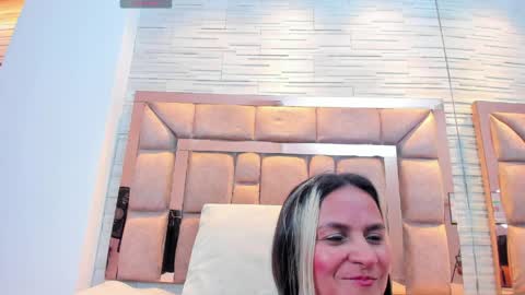 Snapshot of alicie_green chatting on 05-07-26, 01:55 im tutti online show from 05-07-26, 01:55