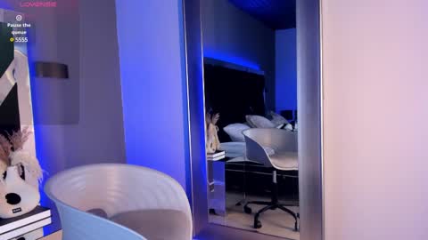 Snapshot of alidiaz__ chatting on 02-25-25, 02:03 Ali Diaz online show from 02-25-25, 02:03