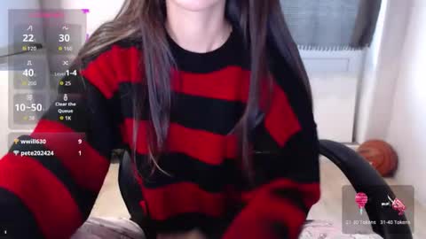 Snapshot of alien_art_lover chatting on 09-15-25, 03:39 Mia online show from 09-15-25, 03:39