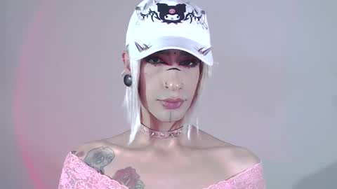     online show from 01-11-25, 08:33