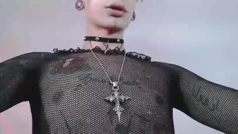     online show from 03-01-25, 03:43