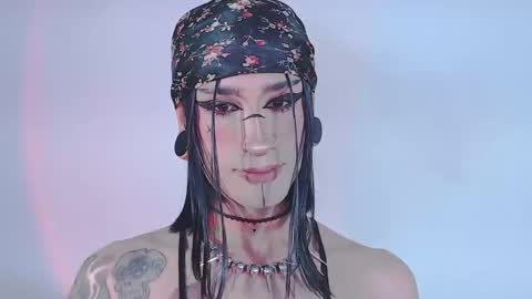     online show from 05-07-26, 12:05