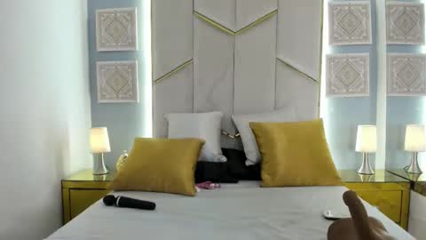 Snapshot of aliicejhones chatting on 09-16-25, 12:06 Ali Jhones online show from 09-16-25, 12:06