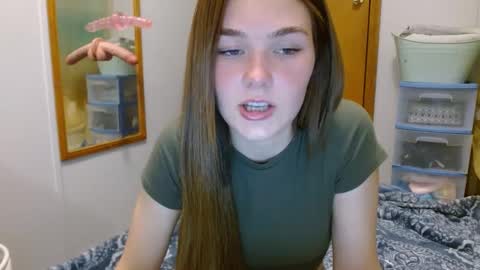 Snapshot of aliii1123 chatting on 02-18-25, 02:05 aliii1123 online show from 02-18-25, 02:05