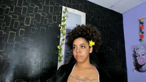 Snapshot of alika01_ chatting on 01-12-25, 08:14 alika online show from 01-12-25, 08:14