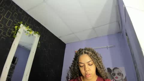 Snapshot of alika01_ chatting on 01-18-25, 12:36 alika online show from 01-18-25, 12:36