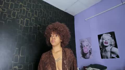 Snapshot of alika01_ chatting on 02-20-25, 01:08 alika online show from 02-20-25, 01:08