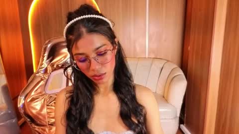 alina_b_ online show from 05-11-26, 08:17