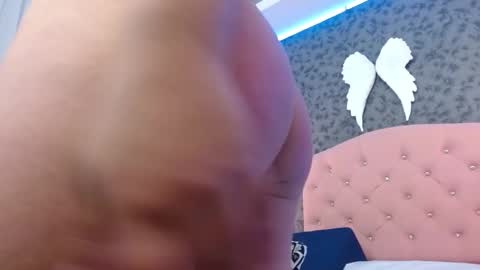 Snapshot of alina_milan chatting on 01-24-25, 11:12 1 online show from 01-24-25, 11:12