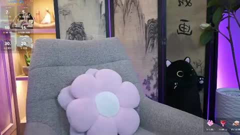 Snapshot of alinabennet chatting on 07-15-26, 11:37 Alina Bennet online show from 07-15-26, 11:37