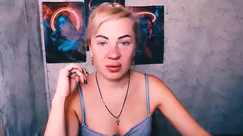 Alina online show from 10-21-25, 04:13