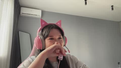 Alina online show from 04-16-26, 01:45