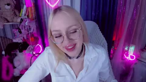 Snapshot of alinaocean chatting on 04-20-26, 04:43 alinaocean online show from 04-20-26, 04:43