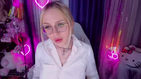 Snapshot of alinaocean chatting on 04-30-26, 06:36 alinaocean online show from 04-30-26, 06:36