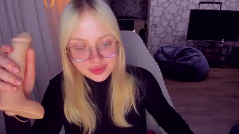 Snapshot of alinaocean chatting on 06-01-26, 09:27 alinaocean online show from 06-01-26, 09:27