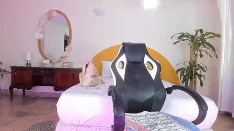AlinaSimmons online show from 06-23-26, 12:36