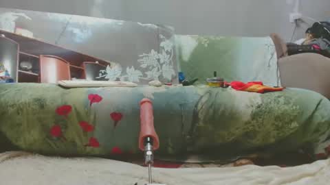 Snapshot of alinasissyxx chatting on 03-20-26, 08:14 AlinasissyXX online show from 03-20-26, 08:14