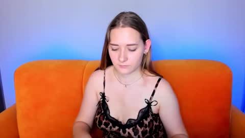 Snapshot of alinawise chatting on 12-26-24, 07:35 alinawise online show from 12-26-24, 07:35