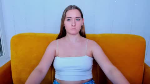 Snapshot of alinawise chatting on 01-22-25, 07:57 alinawise online show from 01-22-25, 07:57