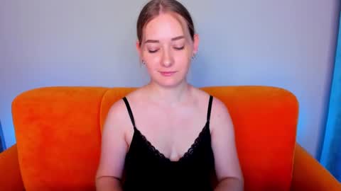 Snapshot of alinawise chatting on 02-12-25, 04:23 alinawise online show from 02-12-25, 04:23