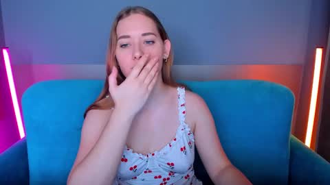 Snapshot of alinawise chatting on 02-18-25, 02:05 alinawise online show from 02-18-25, 02:05