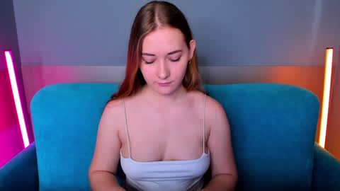 Snapshot of alinawise chatting on 02-26-25, 01:21 alinawise online show from 02-26-25, 01:21