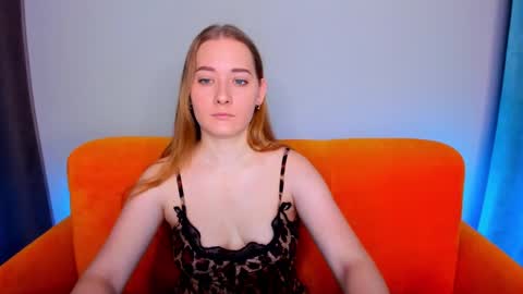 Snapshot of alinawise chatting on 03-10-25, 01:01 alinawise online show from 03-10-25, 01:01