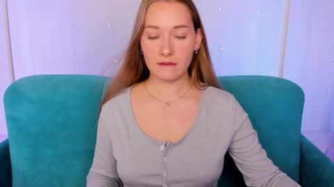 Snapshot of alinawise chatting on 09-22-25, 01:07 alinawise online show from 09-22-25, 01:07