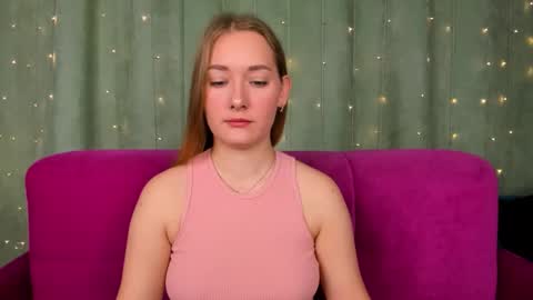 Snapshot of alinawise chatting on 09-29-25, 01:11 alinawise online show from 09-29-25, 01:11