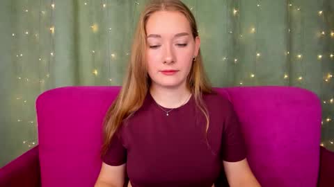 Snapshot of alinawise chatting on 10-10-25, 01:15 alinawise online show from 10-10-25, 01:15