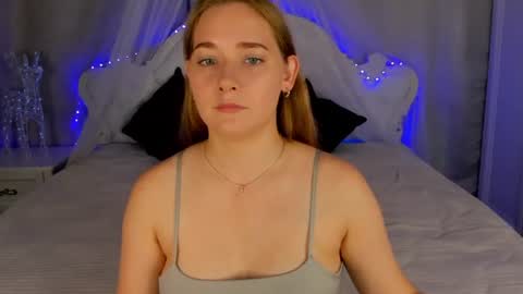 Snapshot of alinawise chatting on 07-22-26, 02:03 alinawise online show from 07-22-26, 02:03