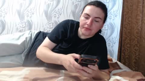 Snapshot of alinaxjames chatting on 06-13-26, 08:34 AlinaxJames online show from 06-13-26, 08:34
