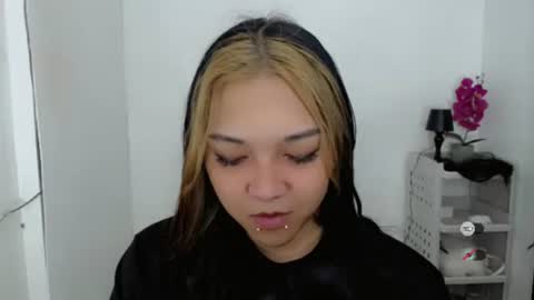 Shanti xhey online show from 05-11-26, 05:32