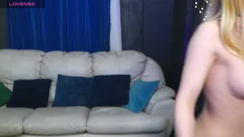 Snapshot of alisaaleks chatting on 02-09-25, 05:33 Alisa Aleks online show from 02-09-25, 05:33