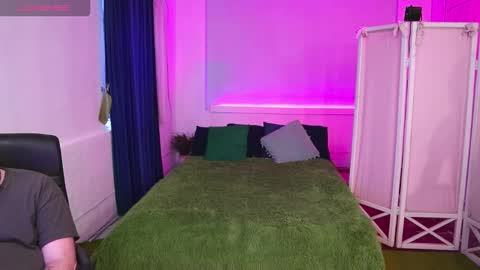 Snapshot of alisaaleks chatting on 10-15-25, 05:18 Alisa Aleks online show from 10-15-25, 05:18