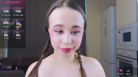 Snapshot of alise_kitty chatting on 12-25-24, 10:17 alise online show from 12-25-24, 10:17