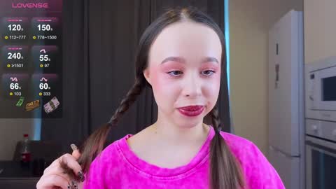 Snapshot of alise_kitty chatting on 01-03-25, 11:25 alise online show from 01-03-25, 11:25